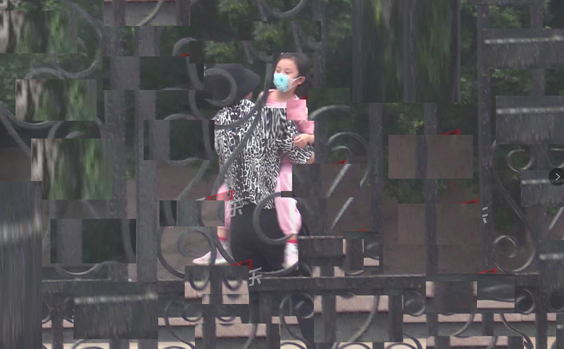 贾乃亮李小璐离婚后首同框“保持距离”：已成最熟悉的陌生人