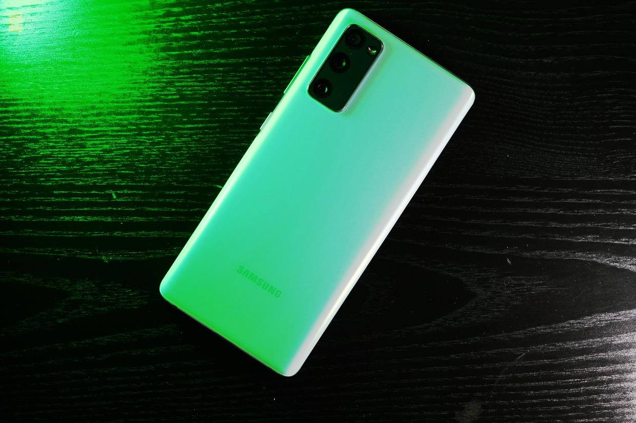 无关性价比,看三星galaxy s20 fe 5g的外观,性能与系统 | 数字尾巴