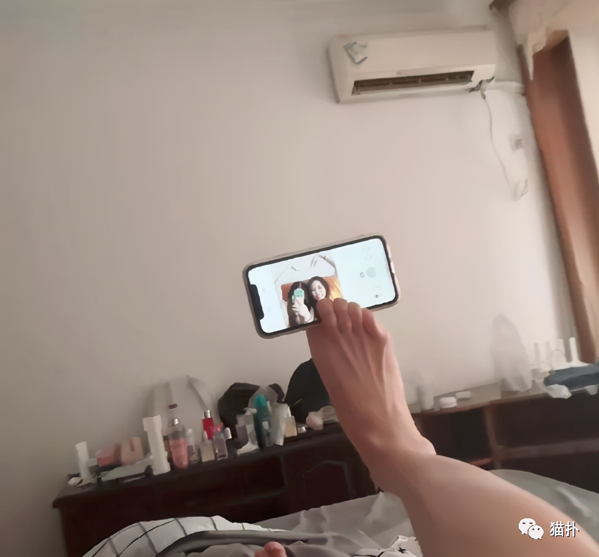 Does the girl give boudoir honey to take a picture with this kind of pose? The friendship that this looks even if spends a lot breaths out Hahahaha