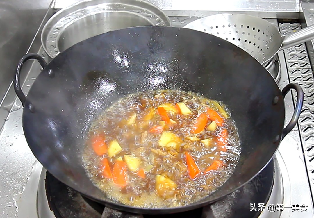 图片[9]-【牛腩炖土豆】做法步骤图 鲜嫩不腥 汤汁浓香-起舞食谱网