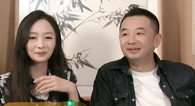 黄海波携美貌妻子首开直播，欲想转行带货直播