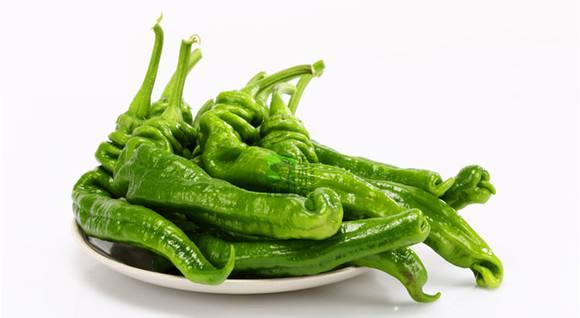 买辣椒时，怎样区分辣和不辣，湖南妹来带你了解其中的奥妙