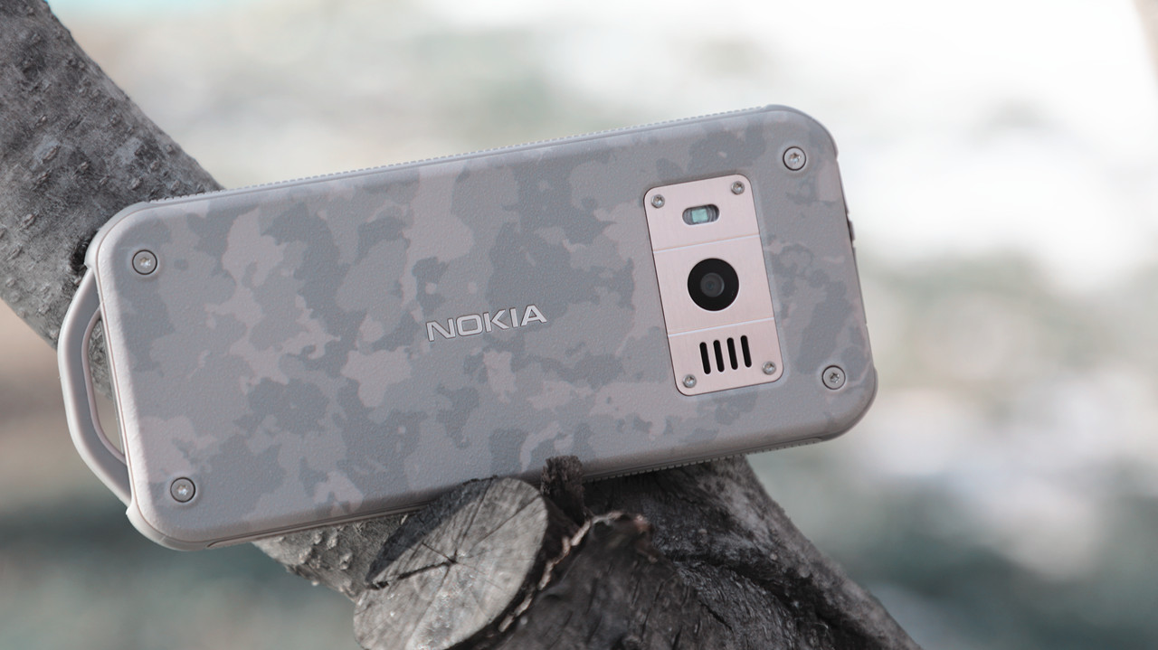 Nokia800测评：硬汉子品牌形象，忽视极端自然环境的三防手机