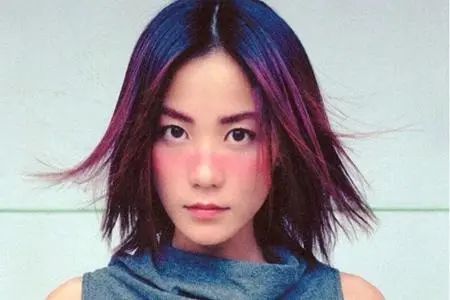 王菲周迅隔空义演：谁说爱过同一个男人，就不