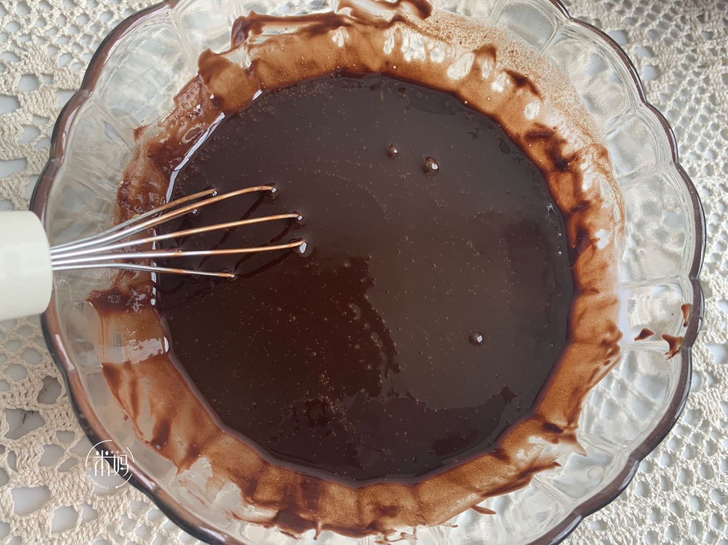 图片[7]-巧克力熔岩蛋糕做法步骤图 甜而不腻咬一口还爆浆-起舞食谱网
