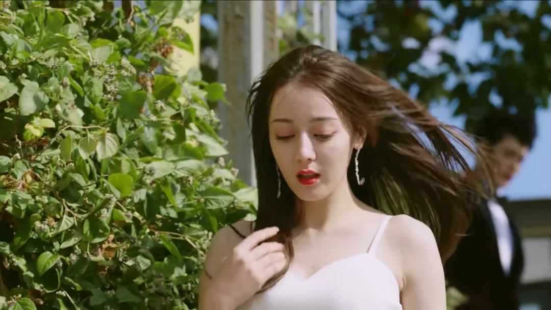 《幸福触手可及》问题有哪些？迪丽热巴尬演，