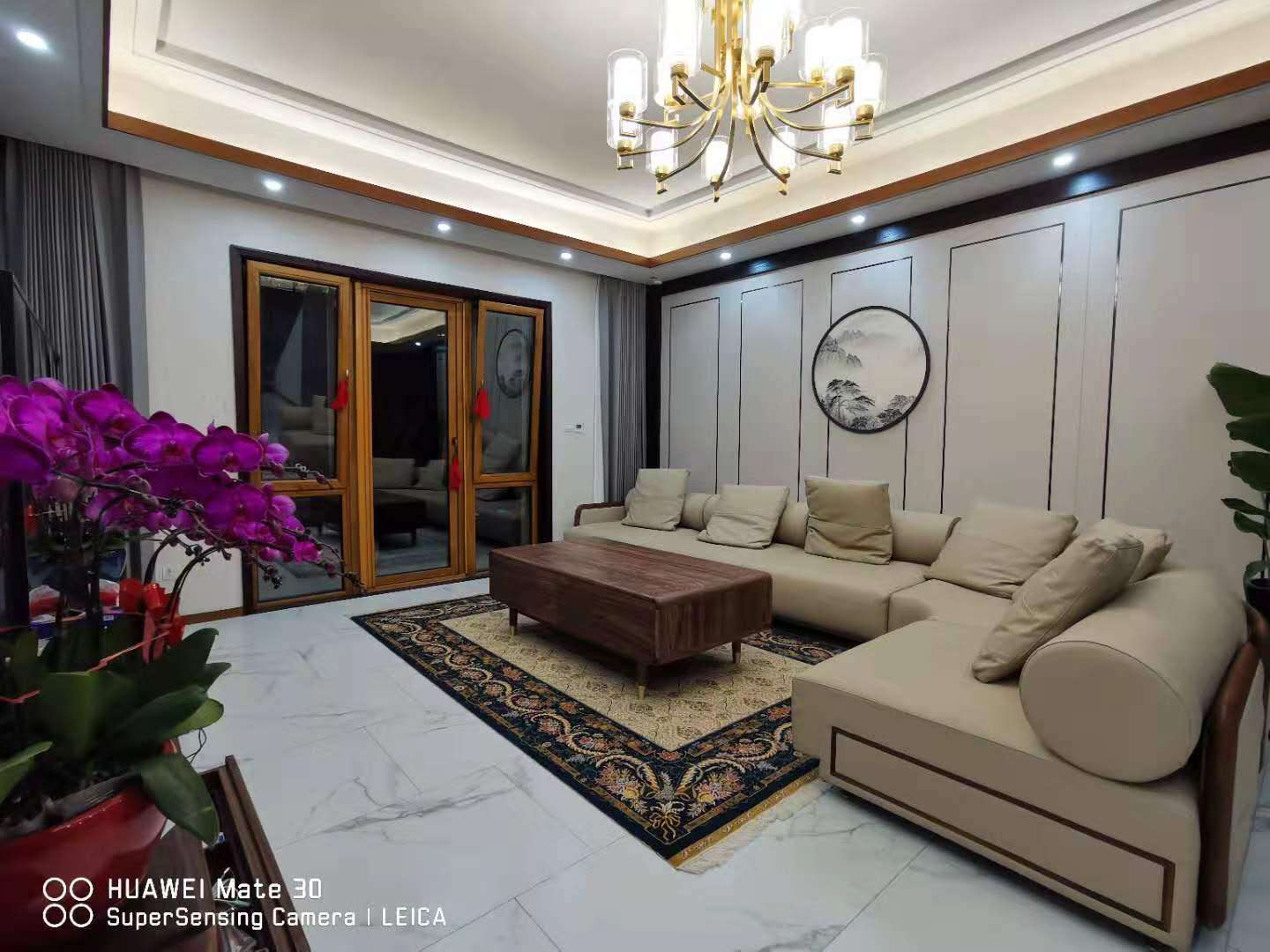 方寸之间的手工真丝地毯，可谓是家里一道不可忽视的靓丽风景