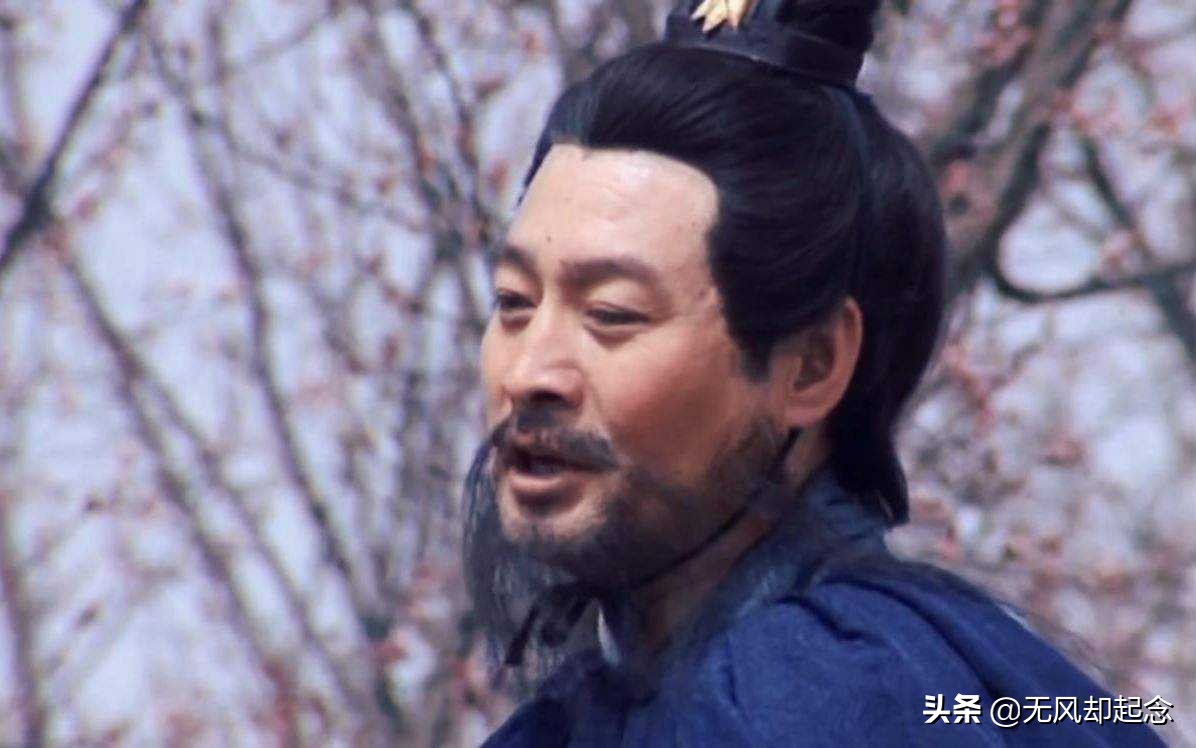 他被刘备推举为秀才，被吕布胁迫时宁死不骂刘备，最后却跟了曹操