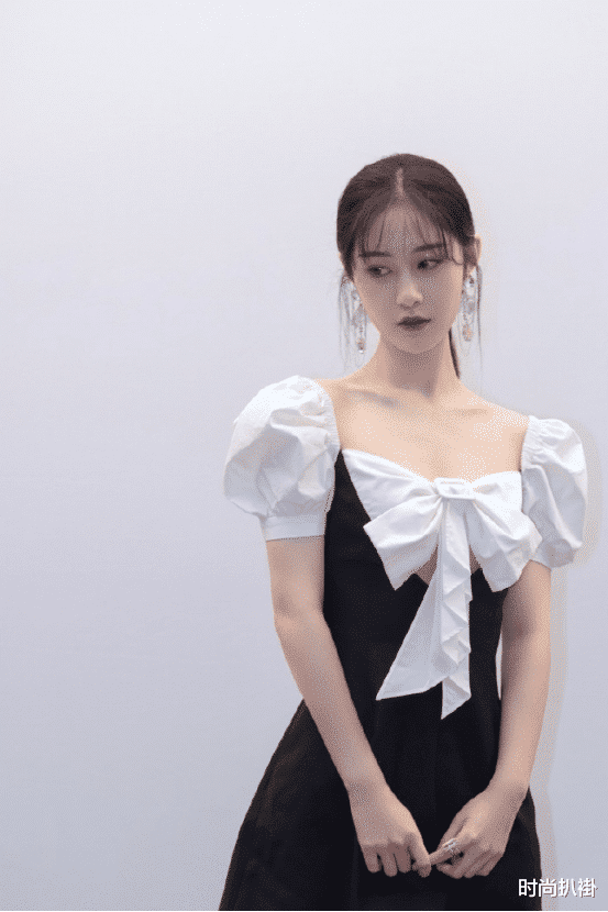 梁田职场裙装新时尚太攻了！轻松玩转简洁颜色