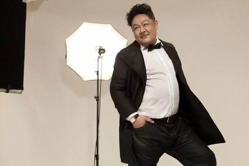 林雪是被林正英带入行的,常年都混在林正英,洪金宝,蓝乃才等小圈子里