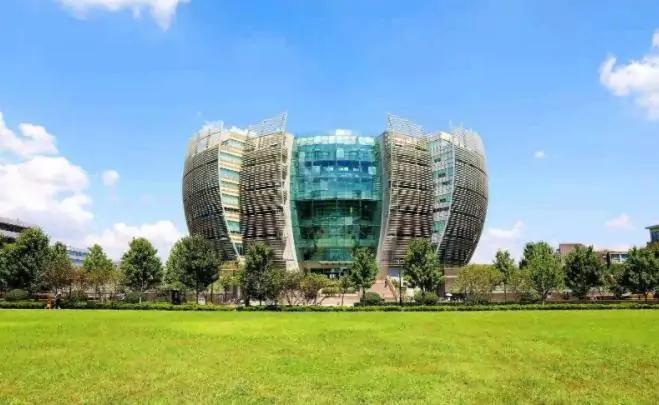 江苏总共167所大学，2021年最新排名来了，东南大学表现耀眼
