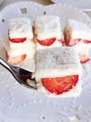 Sweetmeats of woman of fawn on of net red snow, cate milk strawberry is small, tall Yan Zhitian nods cookbook, simple and fastfood