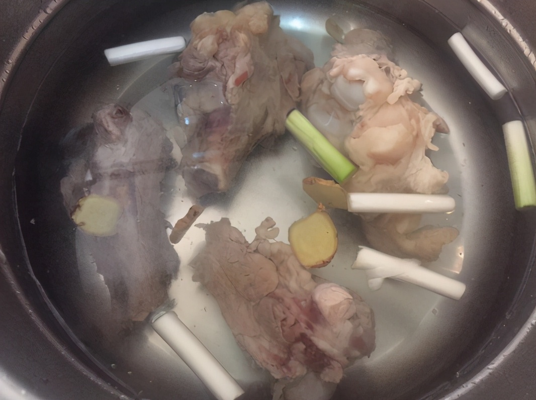 图片[8]-这种调料家家都有 炖肉汤、骨头汤时不要放 不然会毁了一锅汤-起舞食谱网