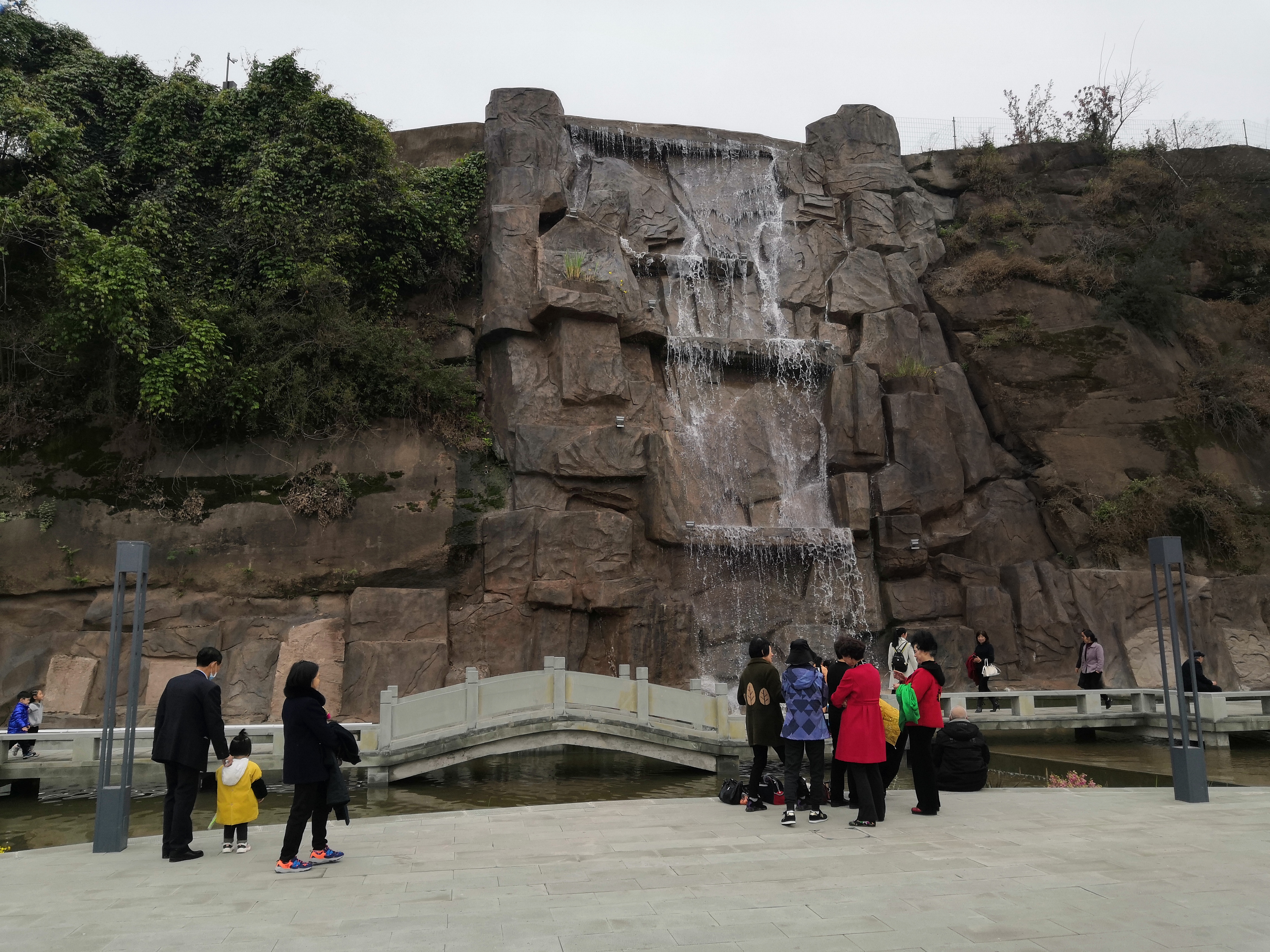 闲游万州樱花度体育公园，人工打造6景13地-长江边的运动公园