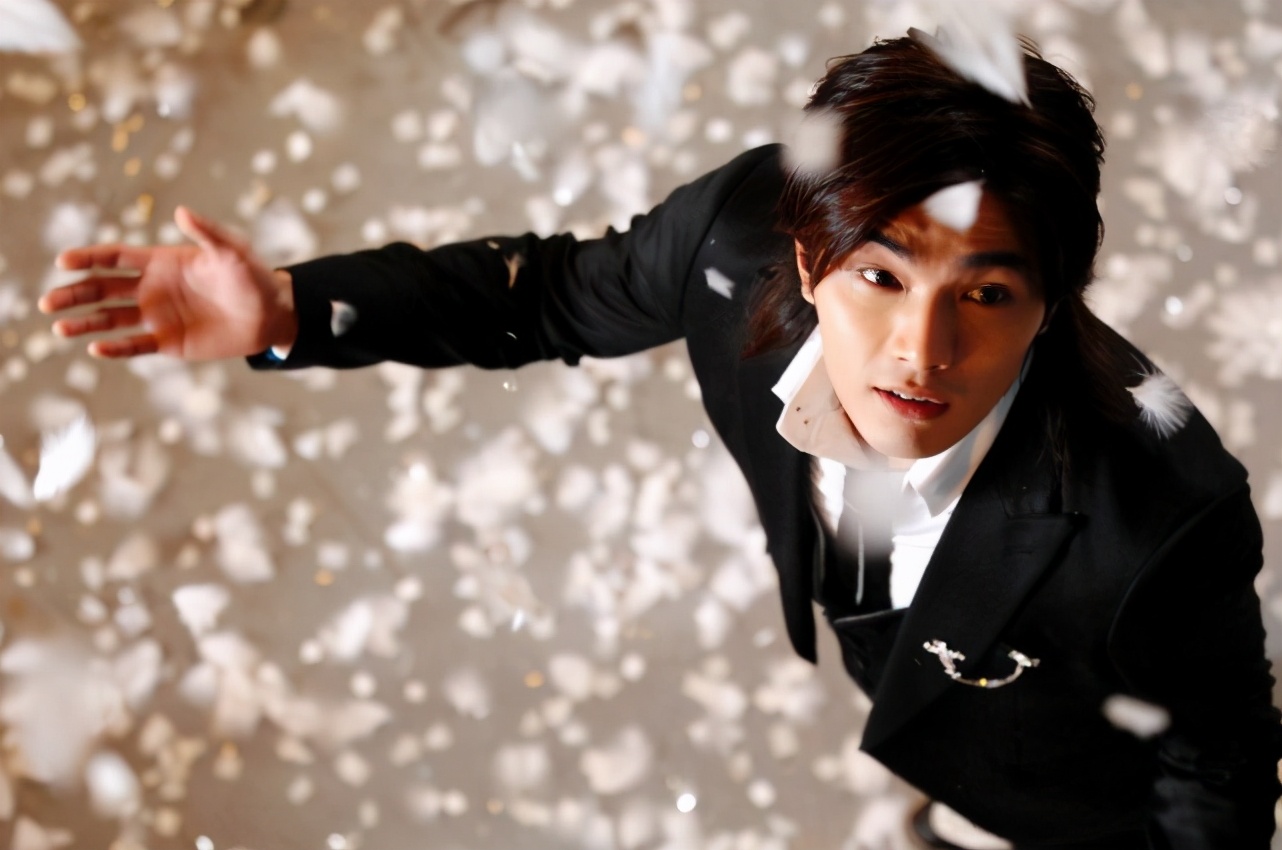 贺军翔不想要处女座宝宝，太太提前剖腹诞下“狮子”小女儿