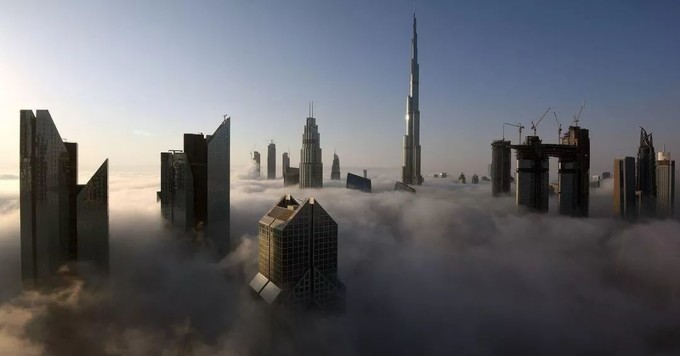 迪拜哈利法塔：探秘世界上最高的建筑