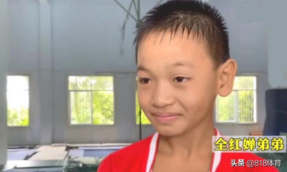 跳水之家!全红婵10岁5弟练1年弹跳力惊人,教练:发育力量越来越强