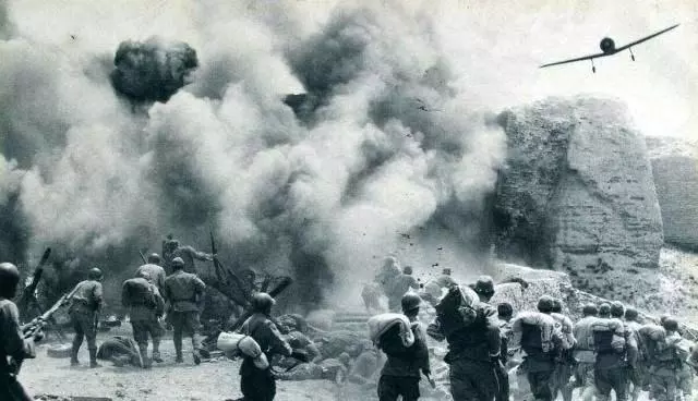 49年底，解放军总兵力高达550万人，能否完爆19