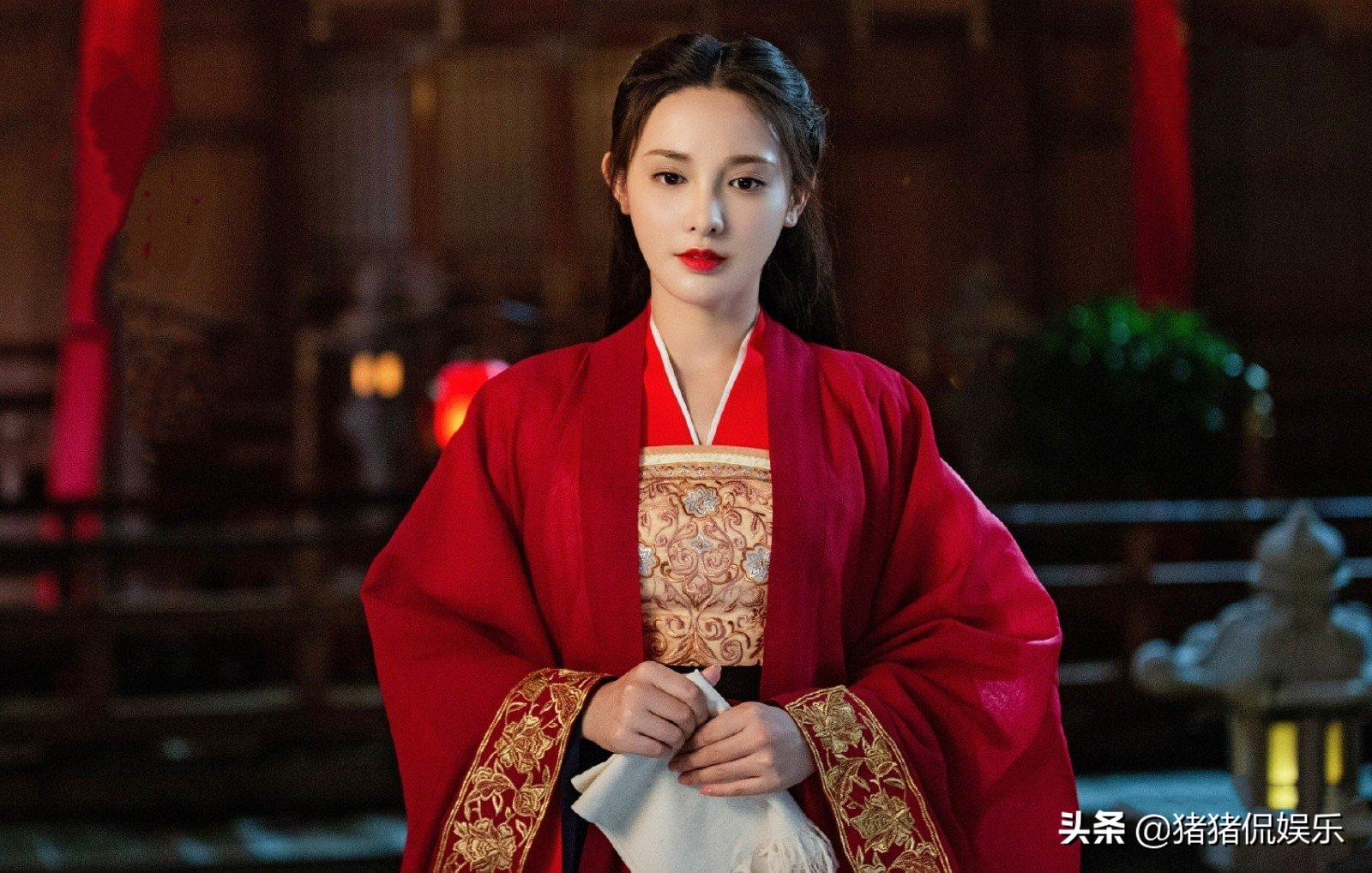 Peng Xiaoran once again brought a sadomasochistic costume drama to ...