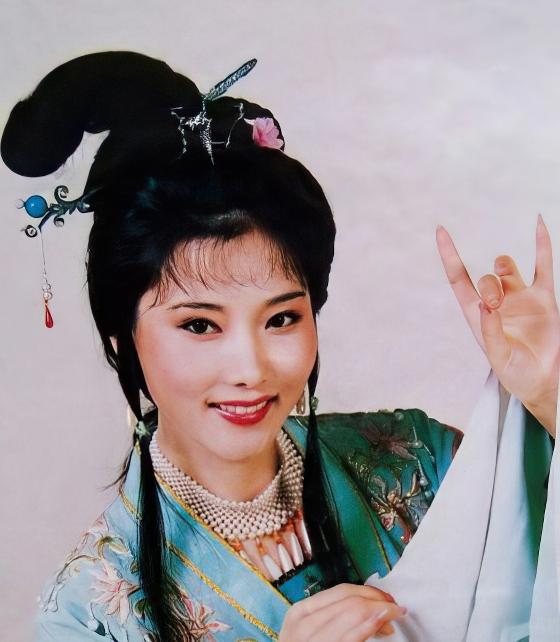 自然老去的10位女星，有人称霸影坛，有人早早退