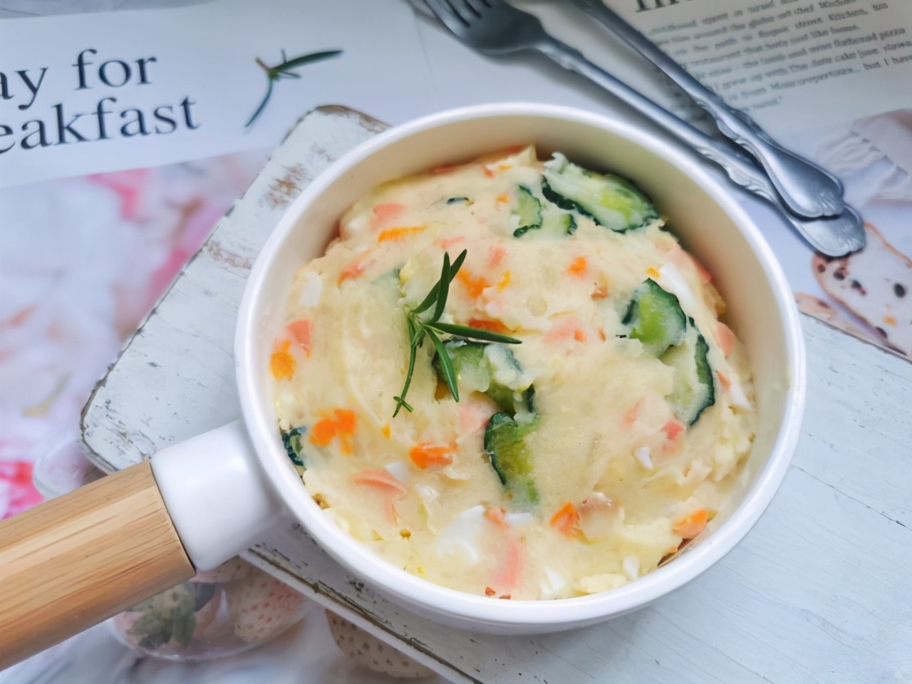 夏季，这食材炒着吃不如蒸着吃，颜值味道不输西餐厅，常吃不怕胖