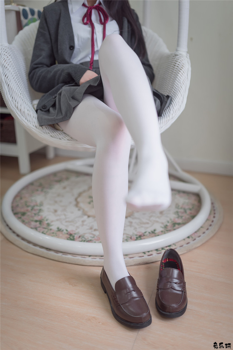 纯洁的JK白丝美腿