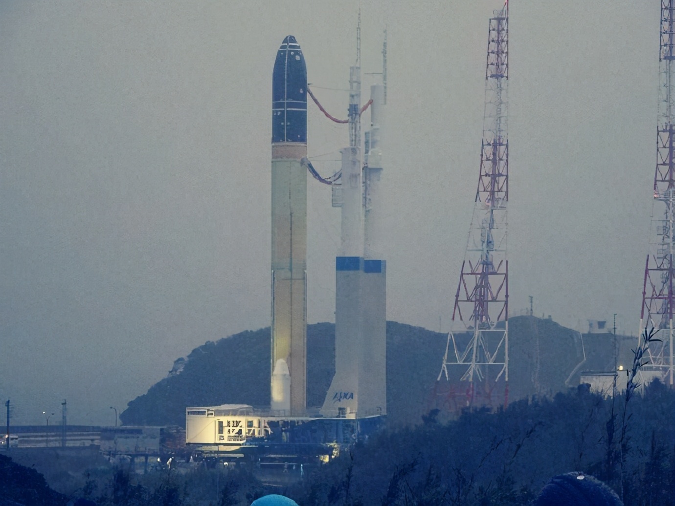 比長征五號還大！日本新型火箭亮相即將首飛，運力還不及長征七號