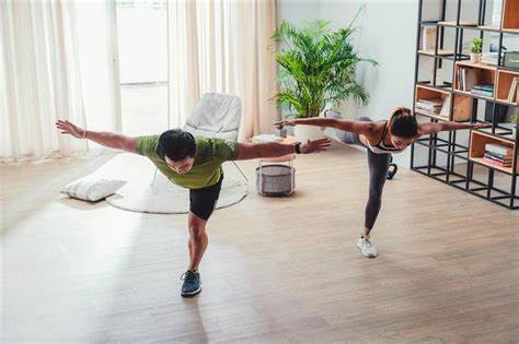 在家健身鍛鍊不能只做有氧訓練，高效瘦身還需要你多肌肉力量訓練