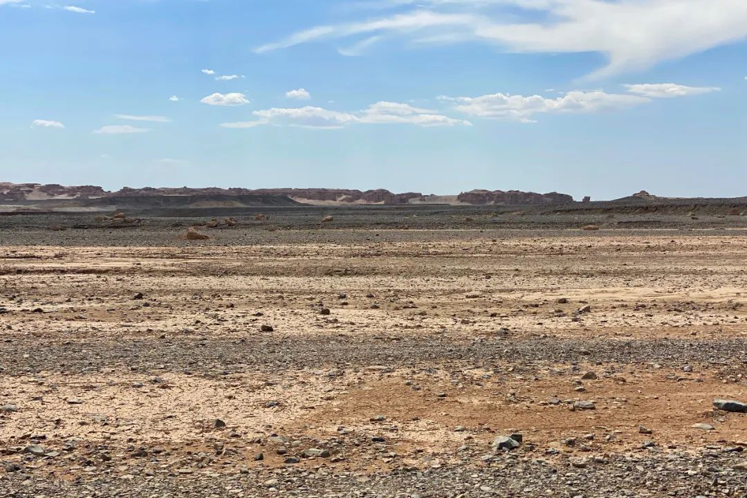 Self-driving Xinjiang Dahaidao No Man’s Land, deep into Yadan Desert, a rare wonder