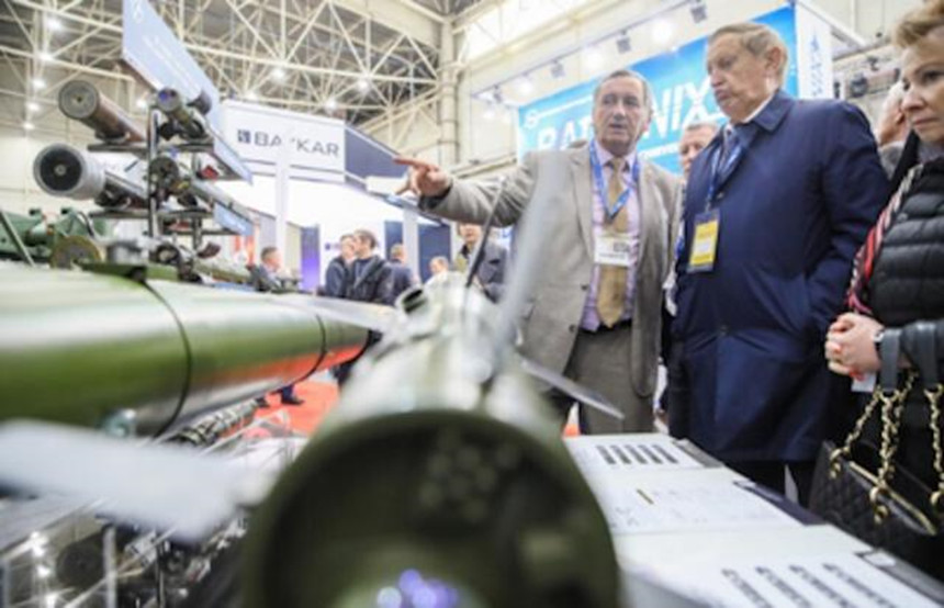 美国白忙活一场？马达西奇精尖端专家秘密转移