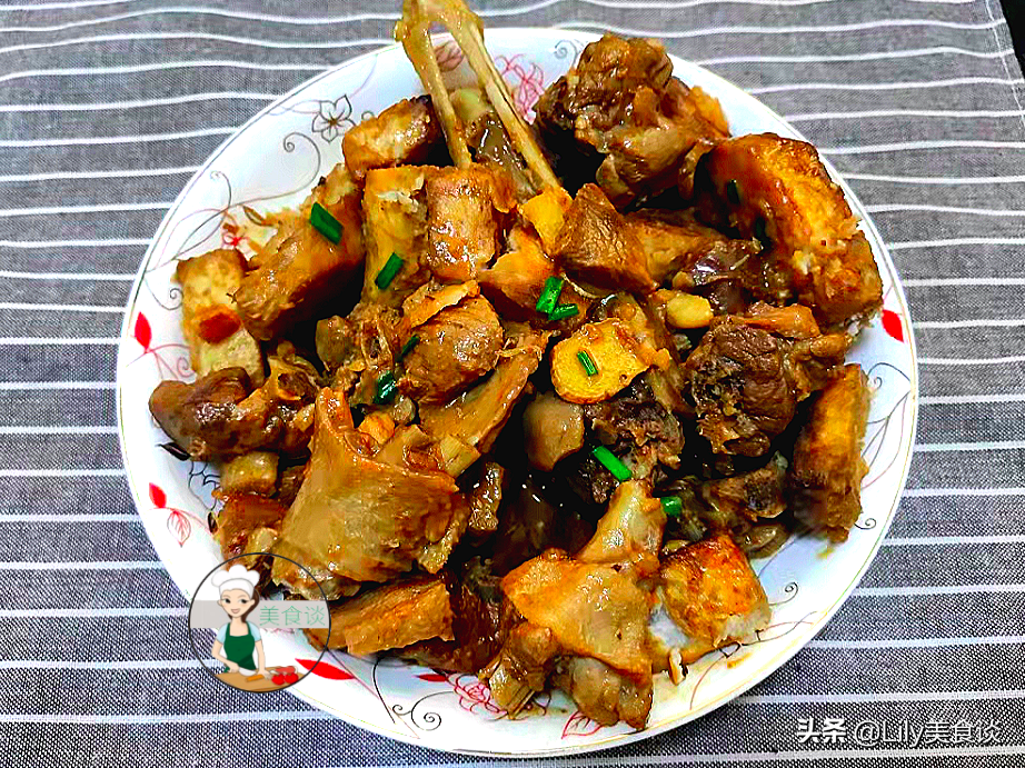 秋天，吃猪肉不如吃它，加芋头焖一锅真香，营养不上火，别不懂吃