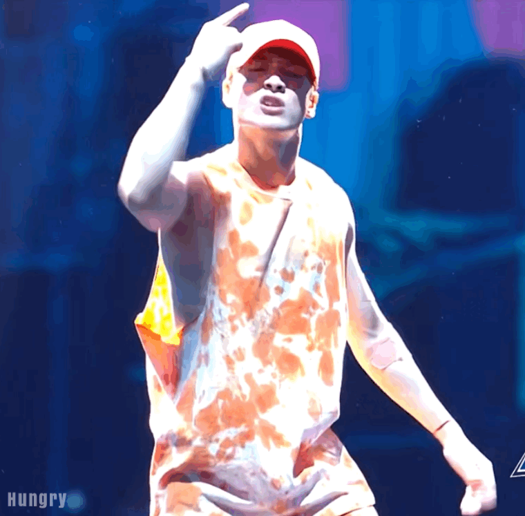 《这就是街舞》总决赛：王嘉尔画风清奇，最后时分放飞自我