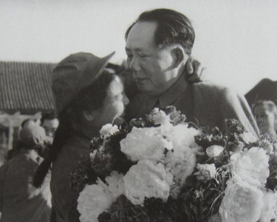 毛岸英28岁牺牲，毛主席让儿媳改嫁，刘思齐：我还没给岸英扫墓