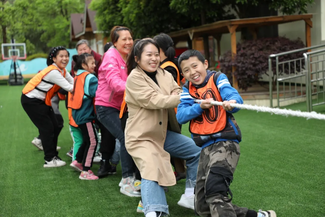 活动传文化 清明祭英烈——天府新区特殊教育学校学党史活动