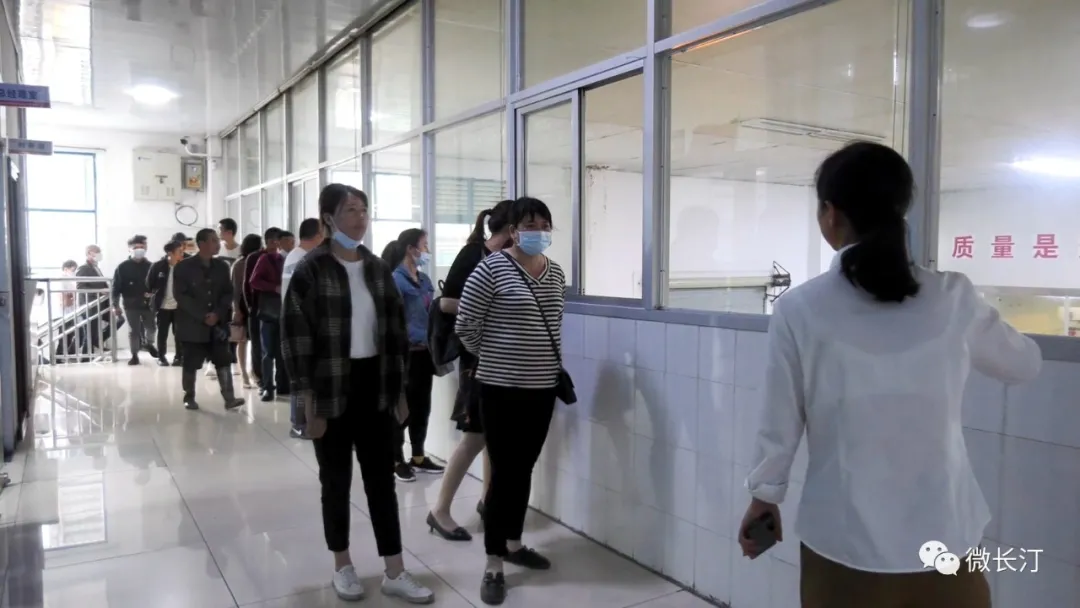 福建长汀:解决企业用工 助力村民就业