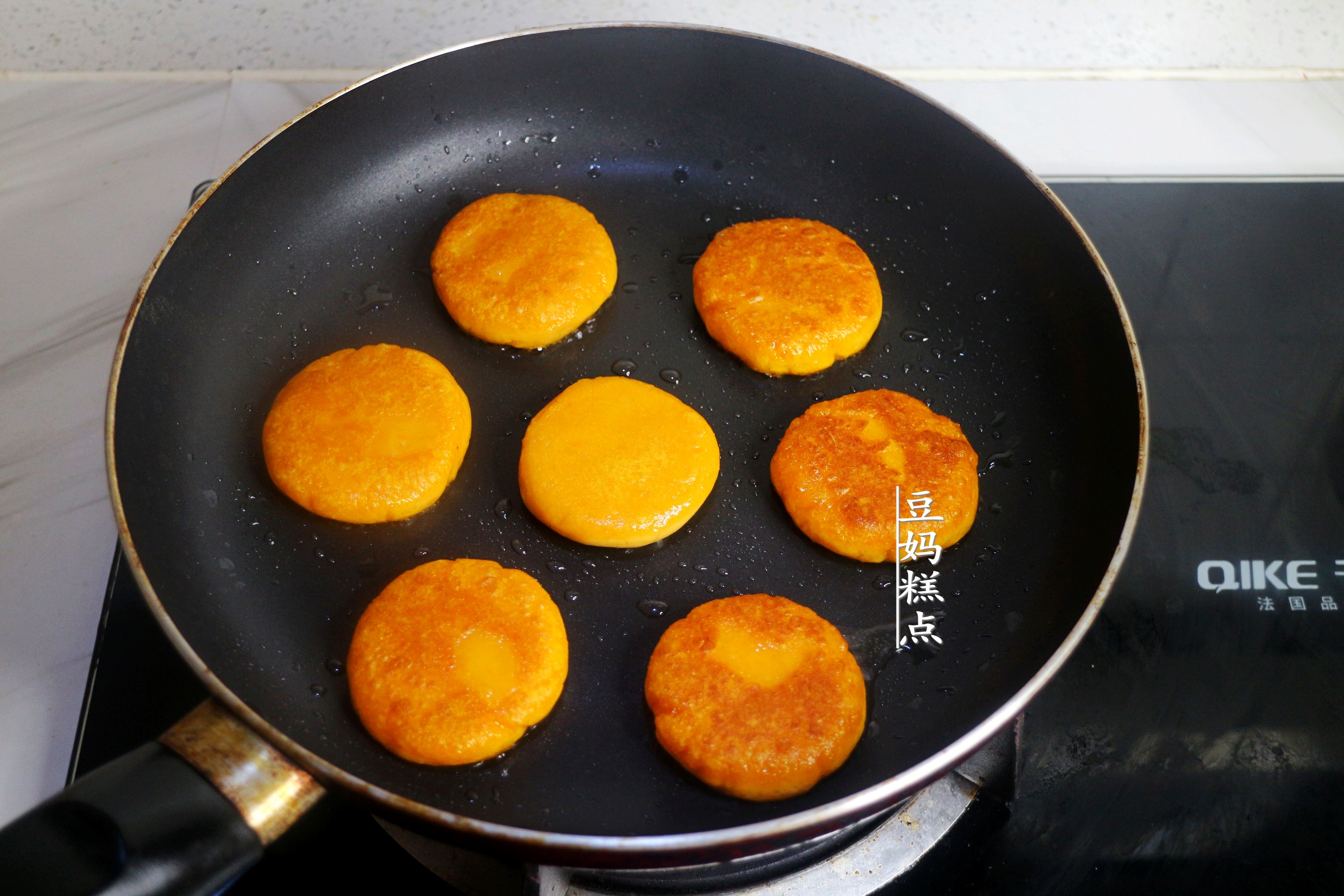 零失敗的，紅薯餅做法，軟糯香甜不發膩，太好吃了