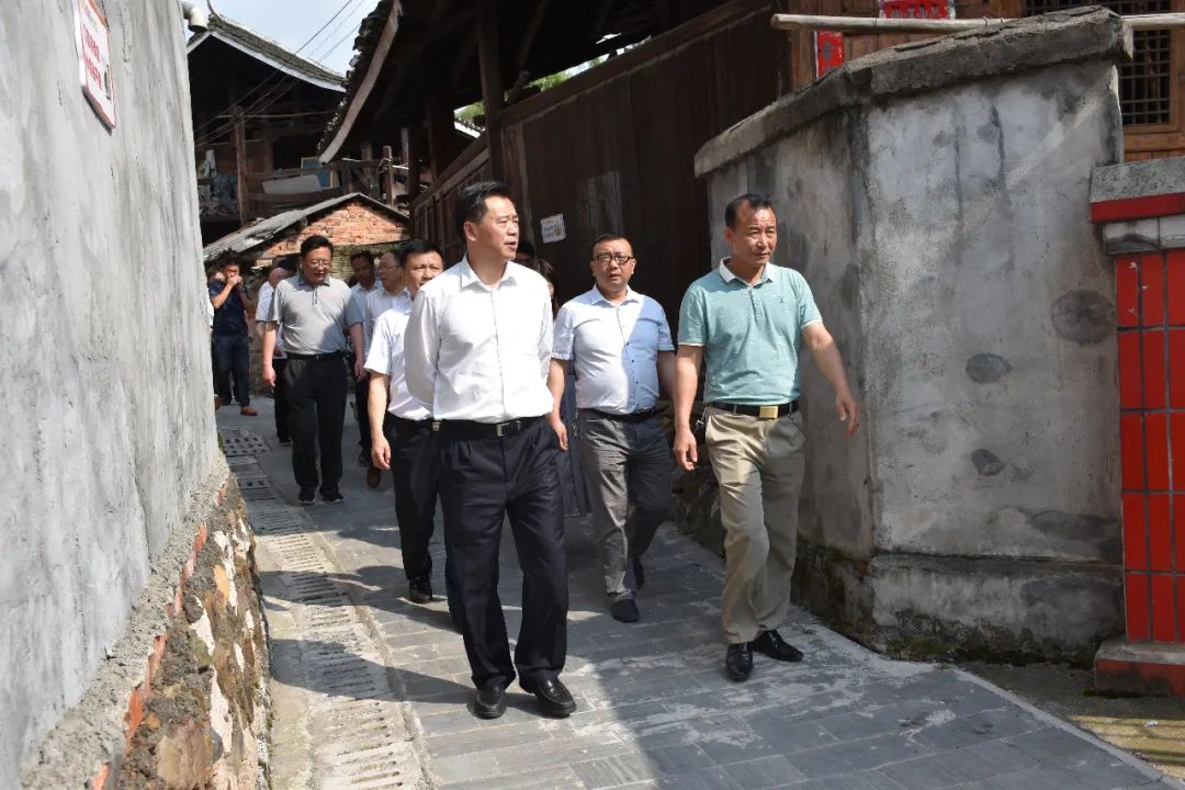 将忠诚铭刻在依法履职的征途中——怀化市人大常委会2020年工作素描（五）