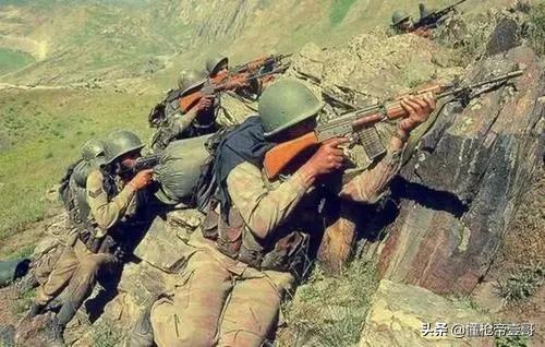 印度不仅士兵冻成冰雕，高原还用上了冰冻“水晶机枪”？