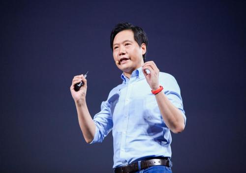 苹果终于被制裁？雷军任正非这回给库克上了一课！该好好学学了