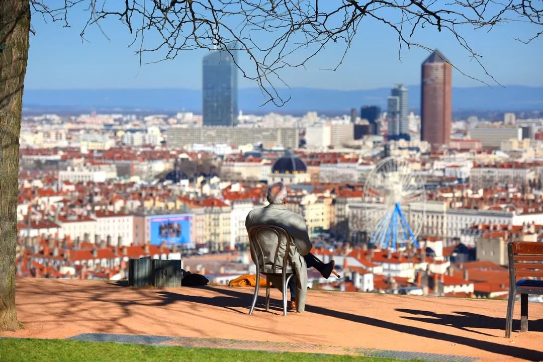 emlyon欧洲三学位GE项目，欧洲三个国家校区该怎么选？