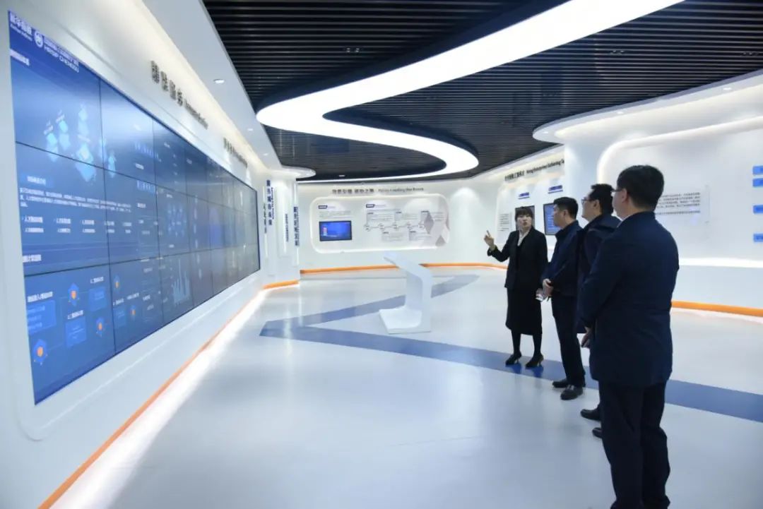 厦门高新技术创新中心有限公司党总支书记黄永鸿一行莅临园区