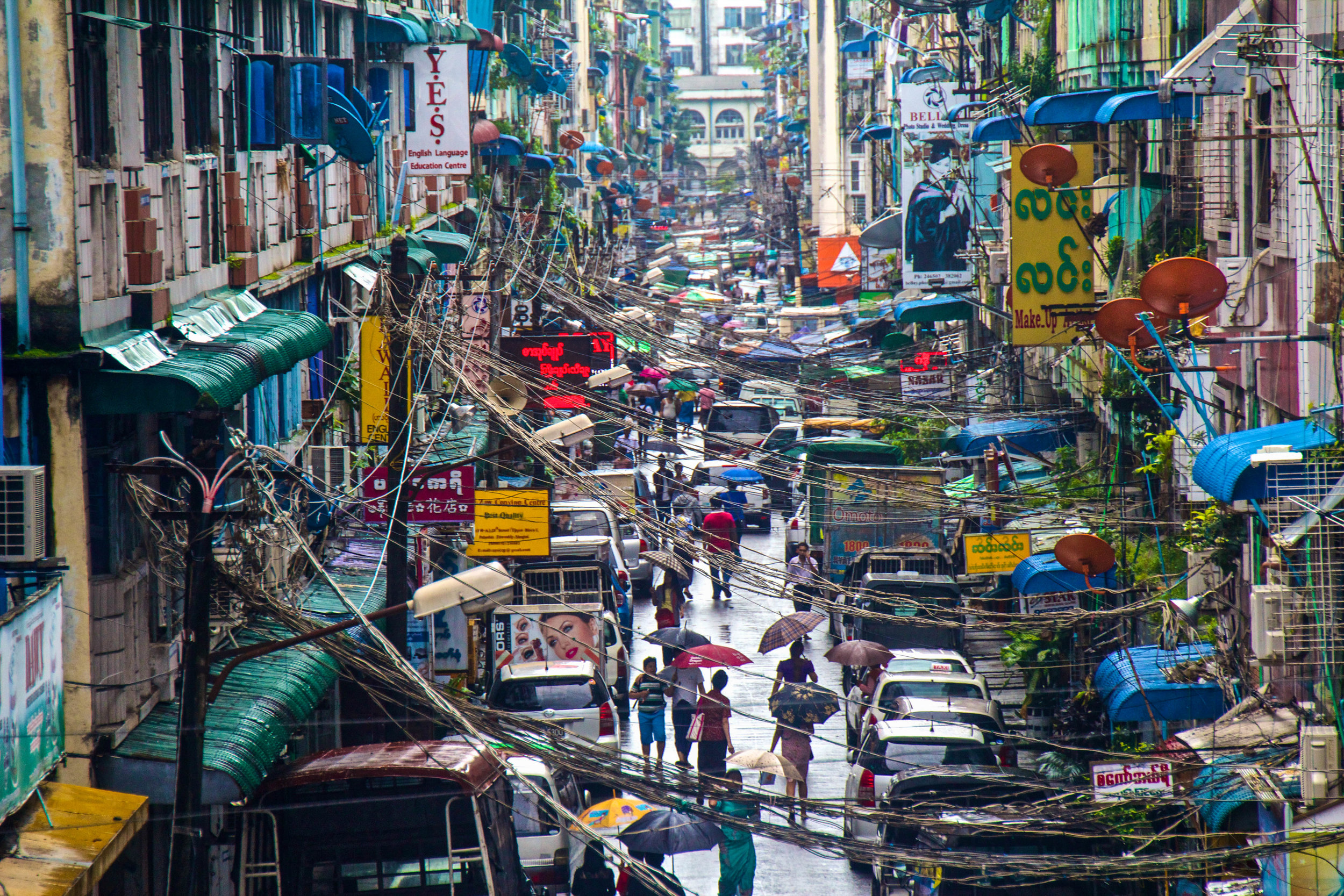 缅甸日本服装厂被烧，西方势力煽动的大火，终于烧到自己了？