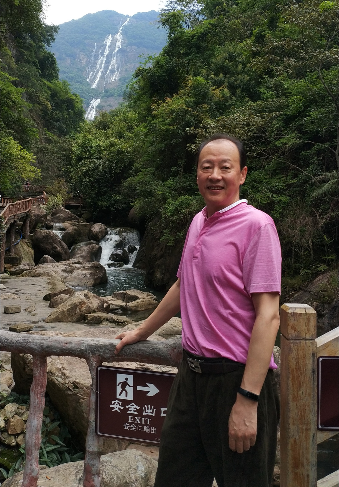 “大反派”侯天來的雙面人生：愛妻是書法家，兩個女兒均才貌雙全