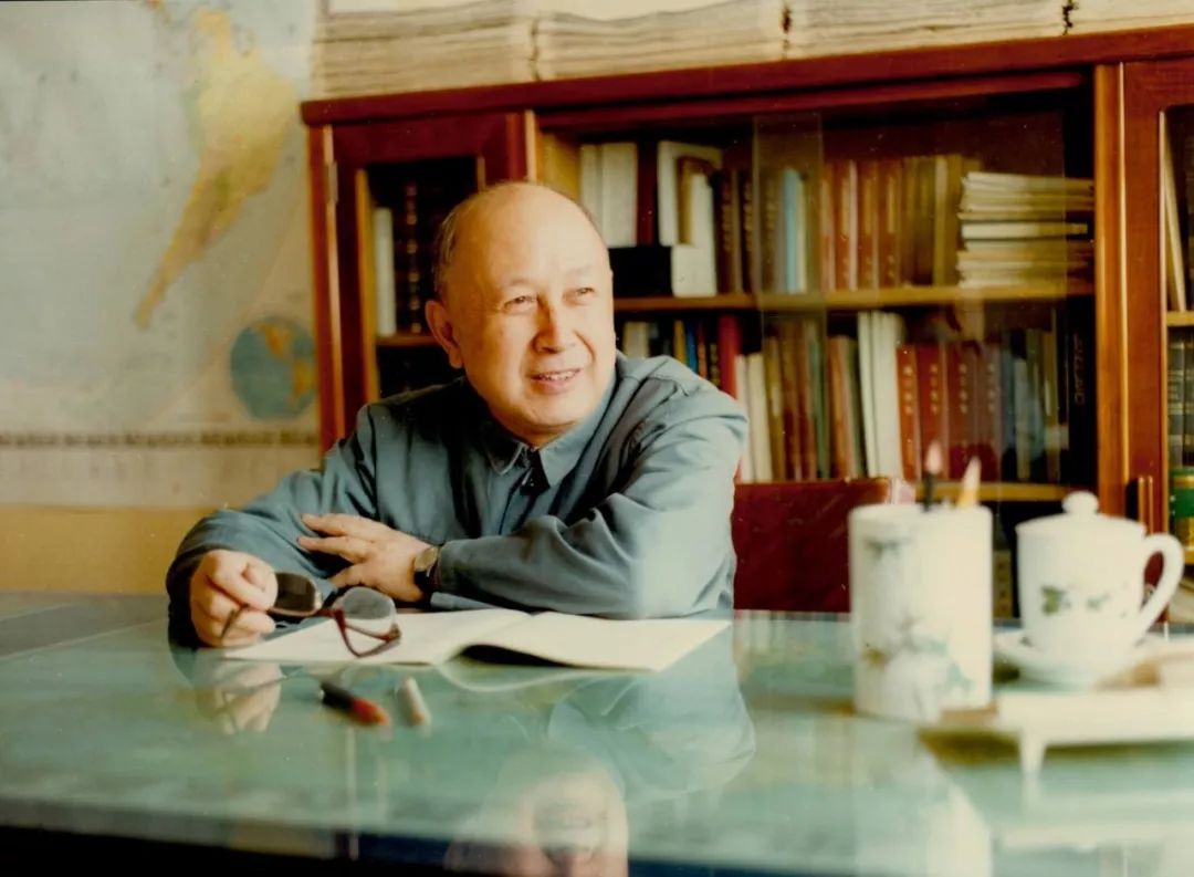 这位有着中国面孔，讲着普通话的美国人，为何