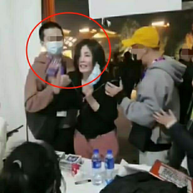 天后王菲身边又见一男子同行，2个月4次被拍，次数胜过谢霆锋