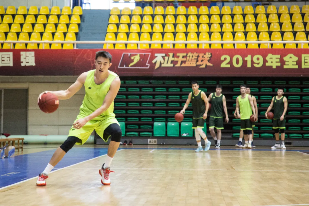 10月25日NBL在武汉正式开战，广西威壮揭幕战对阵陕西信达