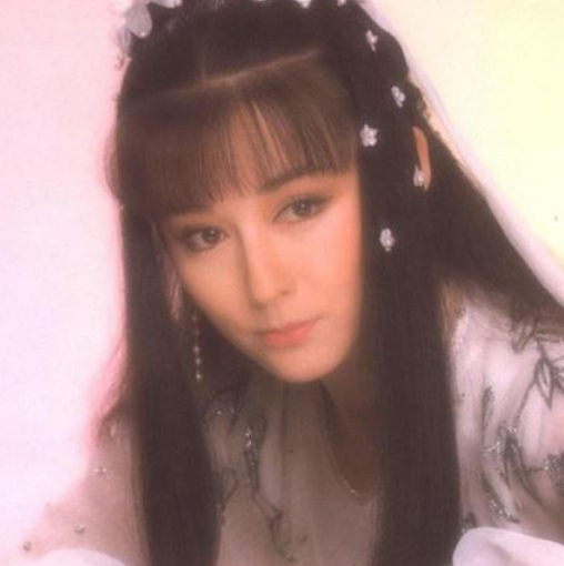 谁说年老女演员无戏可拍？50岁潘迎紫演少女，今71岁美得像芭比
