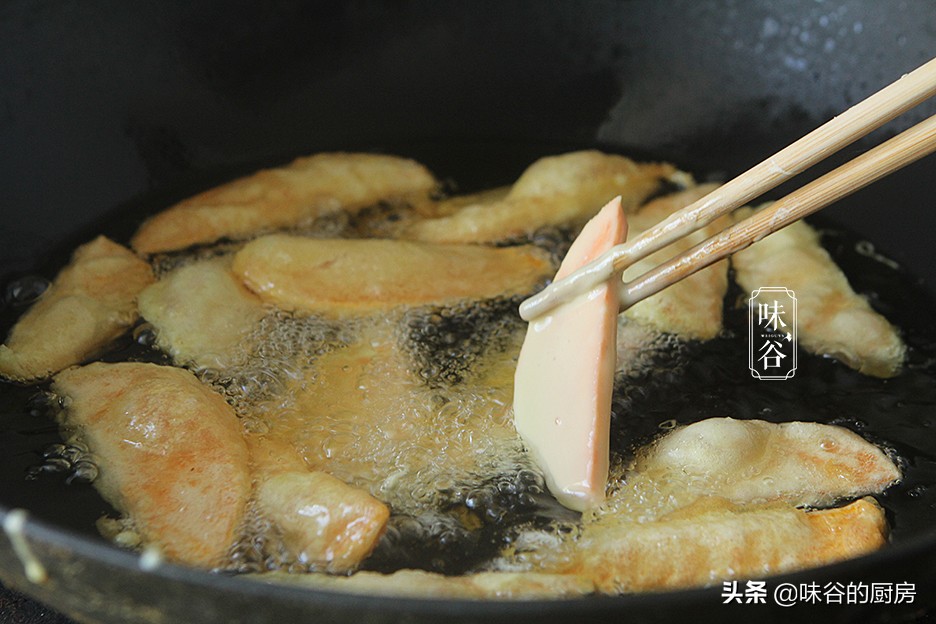 紅薯別再烤著吃了，這樣做成零食，金黃酥脆又好吃，真後悔做少了