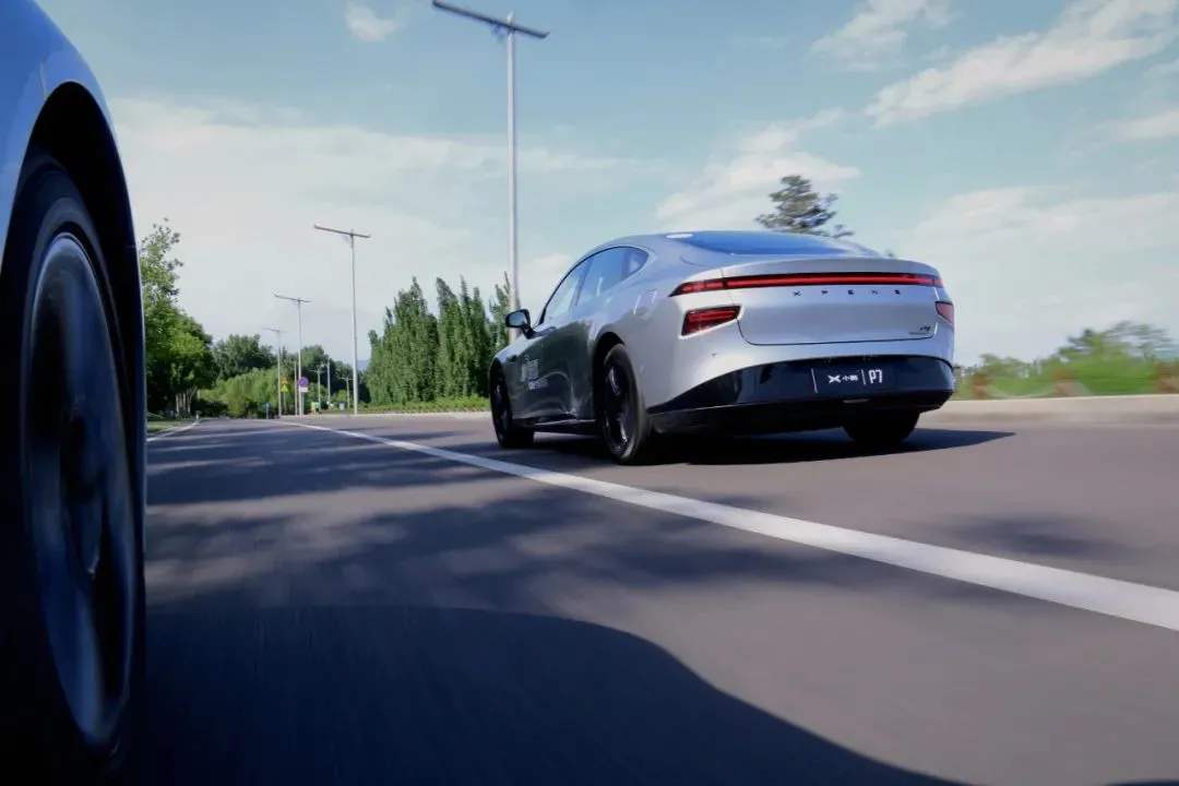 30万纯电动车该怎么选？Model3、P7、汉谁更有性价比？