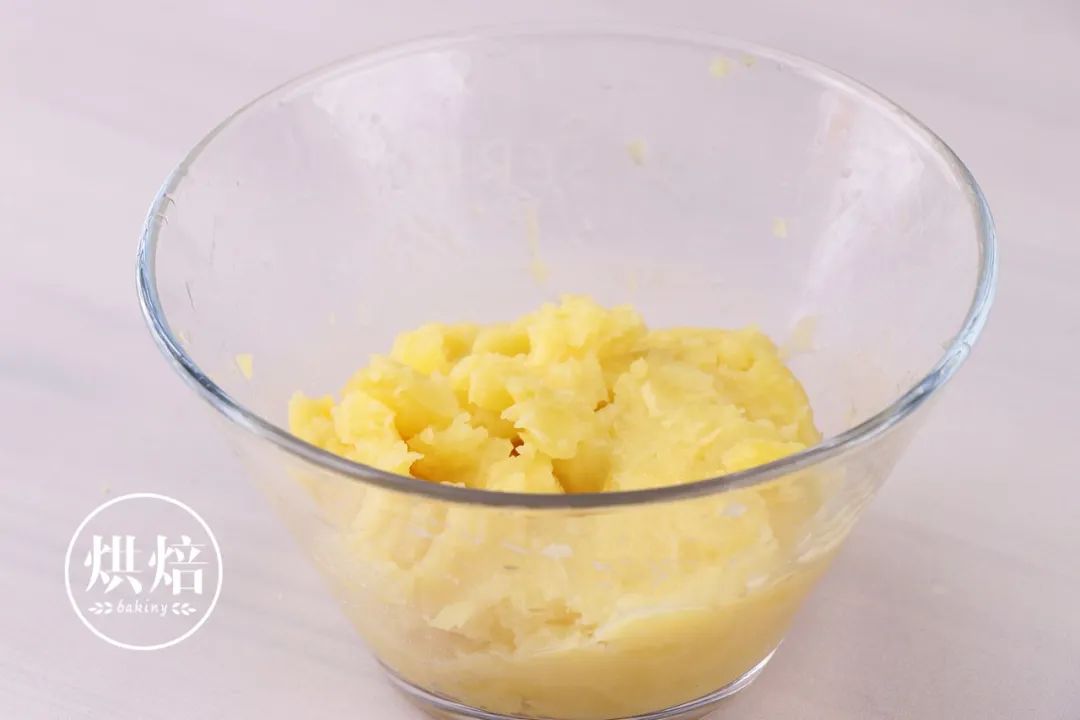 土豆加入面包 快速揉出手套膜 面包放三天都不老化 神奇